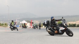 Motosiklet sürücüleri güvenli sürüş becerilerini geliştiriyor