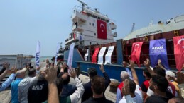 Yardım malzemeleri taşıyan ‘İyilik Gemisi’ Sudan’a uğurlandı