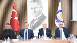 Tarsus’ta Üretici Her Üründen Zarar Etti
