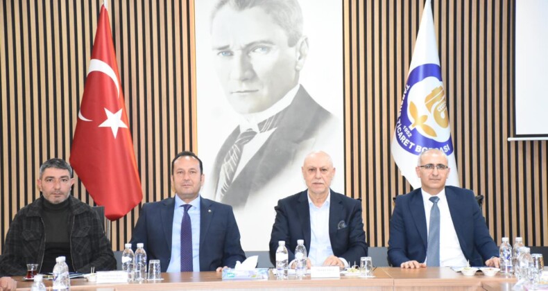 Tarsus’ta Üretici Her Üründen Zarar Etti