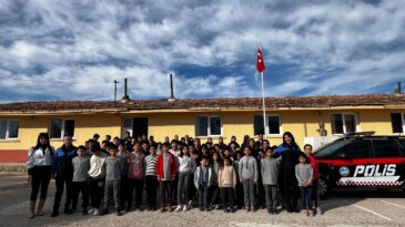  Silifke’de öğrenciler toplumsal ve dijital güvenlik konusunda bilgilendirildi