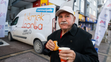 Sabahların Vazgeçilmezi ‘1 Ekmek 1 Çorba’