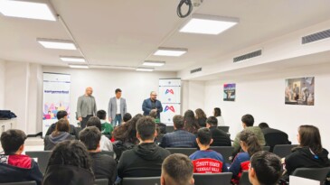 Öğrenciler Geleceğin Mesleklerini Tanıyor