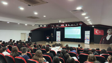 Mersin Büyükşehir Belediyesi Kariyer Merkezi, Gençleri Geleceğe Hazırlıyor