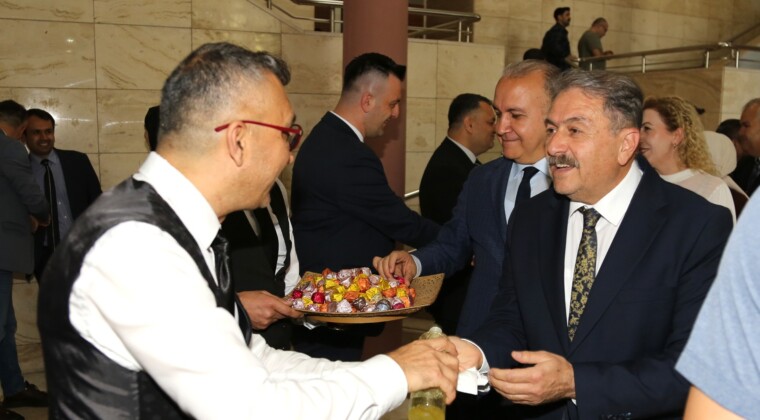 MEÜ’de Bayramlaşma Töreni Düzenlendi