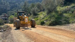 Silifke’de Yol Düzenleme Çalışmaları Devam Ediyor