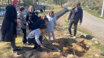 Bozyazı’da Fidanlar Toprakla Buluşturuldu