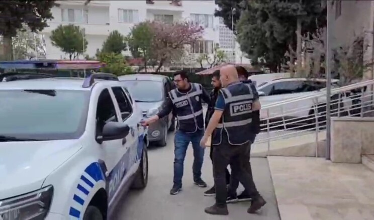 Hapis cezasıyla aranan 3 hükümlü yakalanıp cezaevine gönderildi