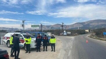 Mut’ta Trafik Ekiplerinden Denetim
