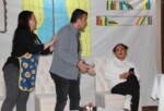 Öğretmenlerden “Kahve Bahane” Tiyatro Gösterisi