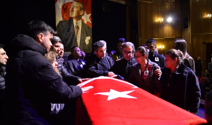 Keman sanatçısı Laçin Akyol’un yaşamını yitirdiği kaza anı kamerada