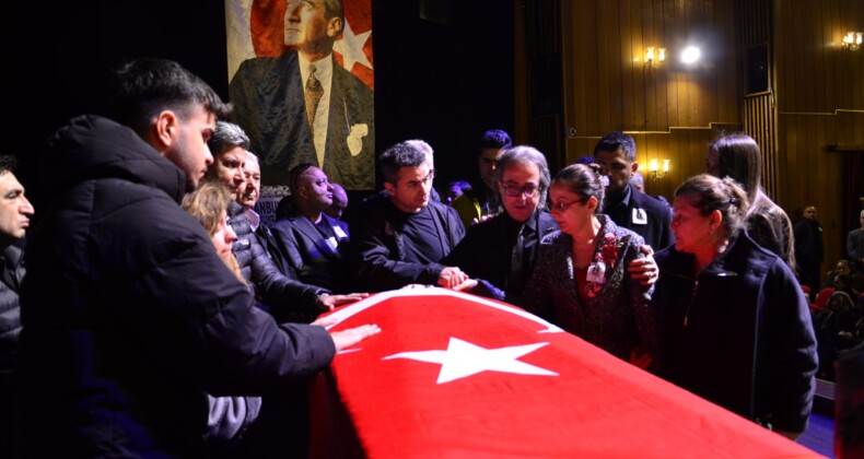 Keman sanatçısı Laçin Akyol’un yaşamını yitirdiği kaza anı kamerada