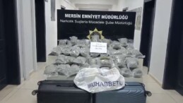 Dronla takip edilen minibüsten 35 kilo uyuşturucu çıktı