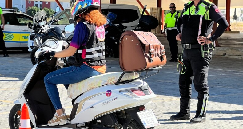 Kadın motosiklet sürücülerine uygulamalı eğitim