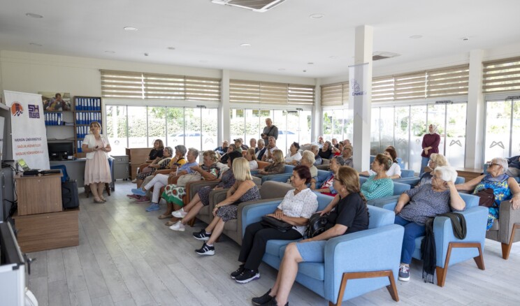 Mersin’de emekli kadınlara meme kanseri farkındalık eğitimi