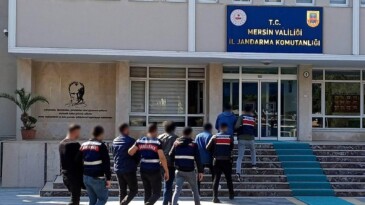 Mersin’de aranan 5 şahıs jandarma ekiplerince yakalandı