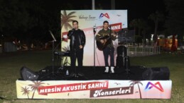 Mersin’de akustik sahne konserleri gençlerin ilgisini çekiyor