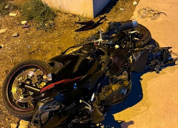 Tarsus’ta otomobille çarpışan motosikletli hayatını kaybetti