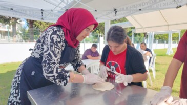 Mersin’de Engelsiz Yaşam Parkı’nda lezzet dolu etkinlik