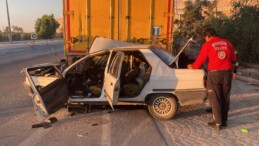 Kaza ölümle bitmişti: Otomobilin tıra çarpma anı kamerada