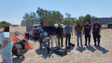 Mersin’de kaçak yırtıcı kuş avcılığı yapan 4 kişiye 143 bin lira ceza kesildi