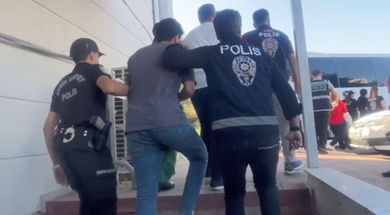 Mersin’de sosyal medyadan dolandıran şebeke çökertildi: 5 tutuklama