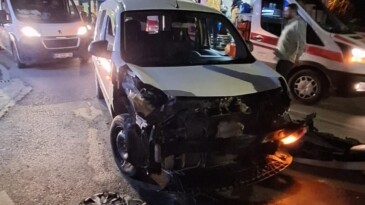 Mersin’de trafik kazası:2 yaralı