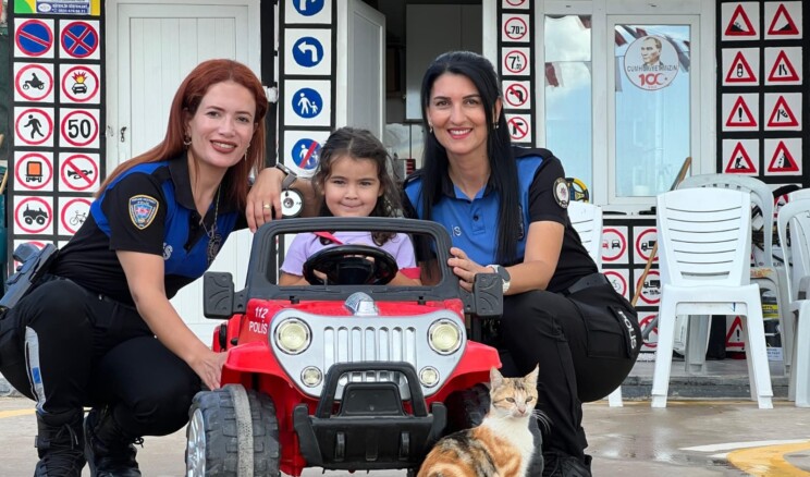 Çocuklara uygulamalı trafik eğitimi
