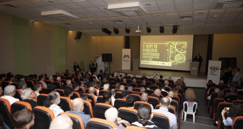 Mersin’de 2. Kent ve Denizcilik Konferansı düzenlendi