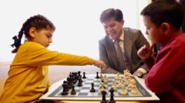 Mersin’de ‘Veliler Arası Kitap Okuma Yarışması’nın ödülleri sahiplerini buldu