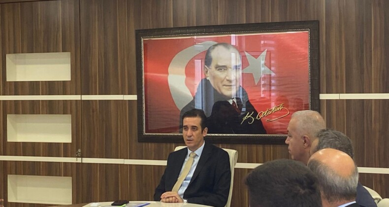 Bozyazı’da sahipsiz sokak hayvanları toplantısı