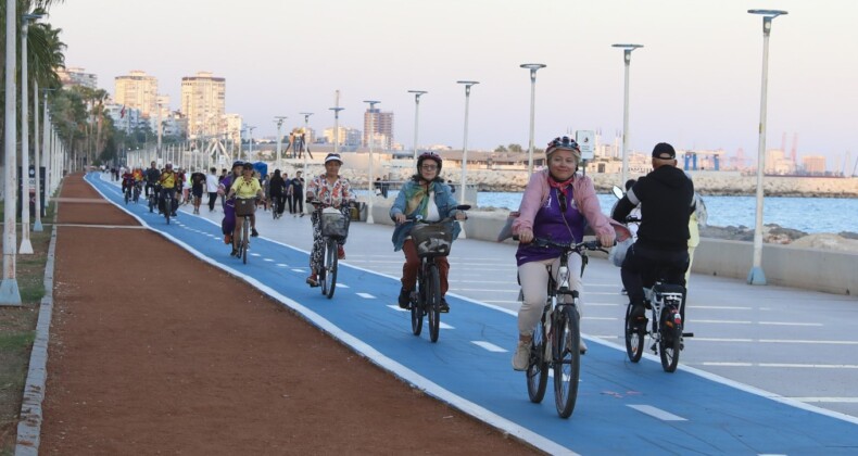 Mersin’de kadınlara ücretsiz bisiklet sürüş eğitimi