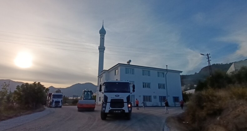 Anamur’da cami çevresi ve 11 kilometrelik yol yenilendi