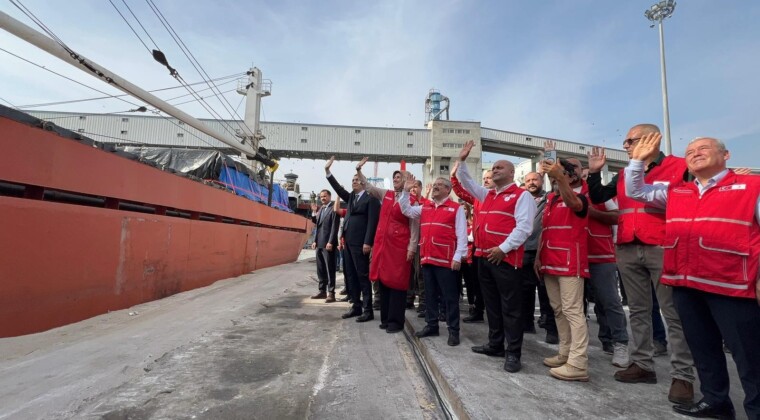 18. İyilik Gemisi Mersin’den Gazze’ye uğurlandı