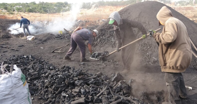 Torosların eteğinde zorlu ‘kömür’ mesaisi