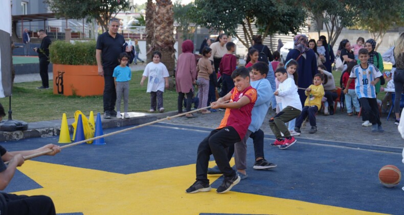 Çocuk Hakları Günü Tarsus’ta 3 farklı noktada coşkuyla kutlandı
