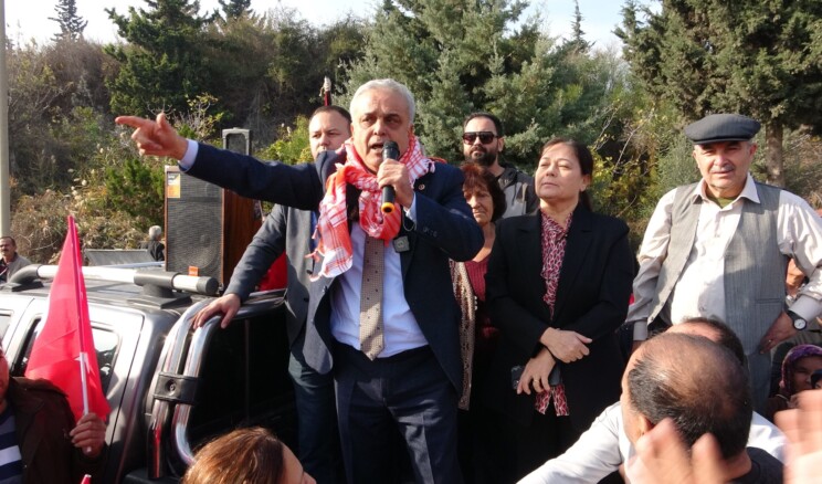 CHP’den istifa eden Çakır memleketi Mersin’de coşkuyla karşılandı