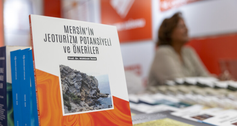 CNR MERSİN KİTAP FUARI BU YIL ‘OKU’ MOTTOSUYLA HAYAT BULDU ‘10. CNR MERSİN KİTAP FUARI’ BÜYÜKŞEHİR STANDINDA YAZARLAR VE OKURLAR BULUŞTU