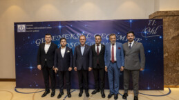 BAŞKAN SEÇER, TMMOB MAKİNA MÜHENDİSLERİ ODASI MERSİN ŞUBESİ’NİN 71. YIL KUTLAMA GECESİNE KATILDI