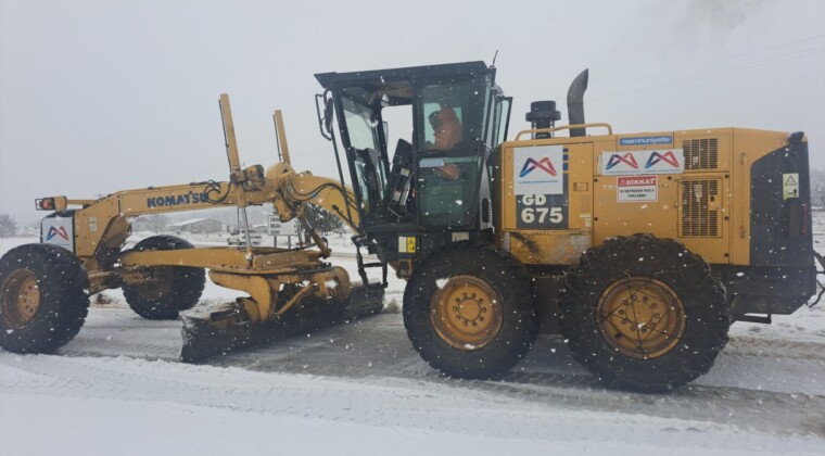 Silifke’nin kırsalında karla mücadele