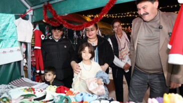 TOROSLAR CUMHURİYET ALANI YILBAŞI PAZARIYLA ŞENLENDİ