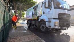 Mersin Büyükşehir Belediyesi, temizlik filosuna 22 yol süpürme aracı ekledi