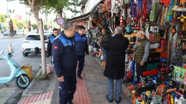 Akdeniz’de kaldırım ve yol işgaline geçit yok