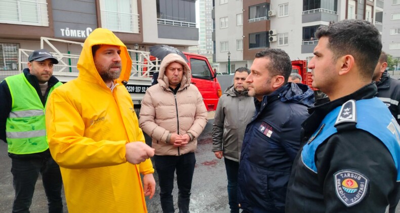 Tarsus’ta yoğun yağış sonrası tam saha müdahale