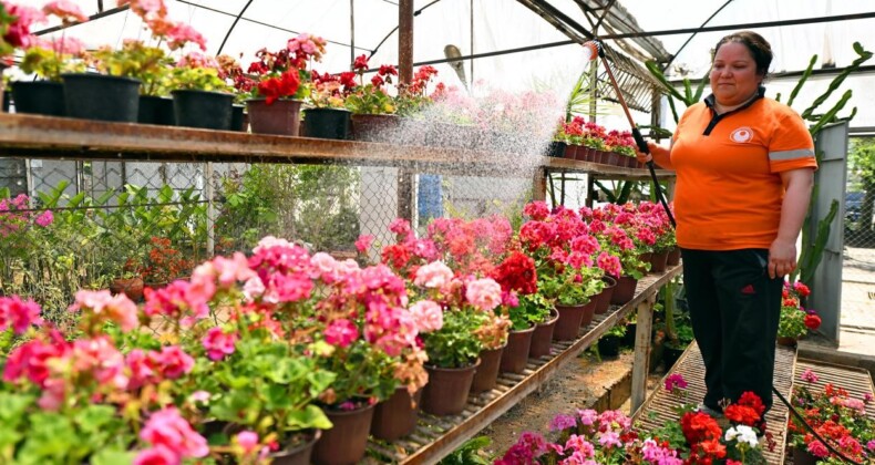 Mersin’de yeşil alanlar iklim dostu uygulamalarla büyütüldü