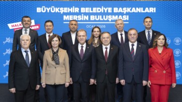 CHP’li Büyükşehir Belediye Başkanları Mersin’de buluştu