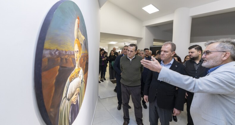Mersin’de Cumhuriyet’in 102. yılına özel resim sergisi