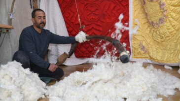 Son hallaçlar, teknolojiye direniyor