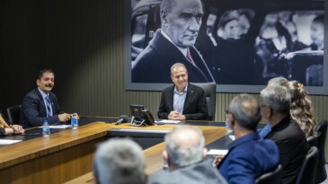 Başkan Seçer: “Muhtarlar, vatandaşla aramızda köprü görevini gören makamlardır”