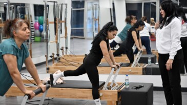 Mersin’de kadınlar reformer pilatesle bedenen ve ruhen güçleniyor